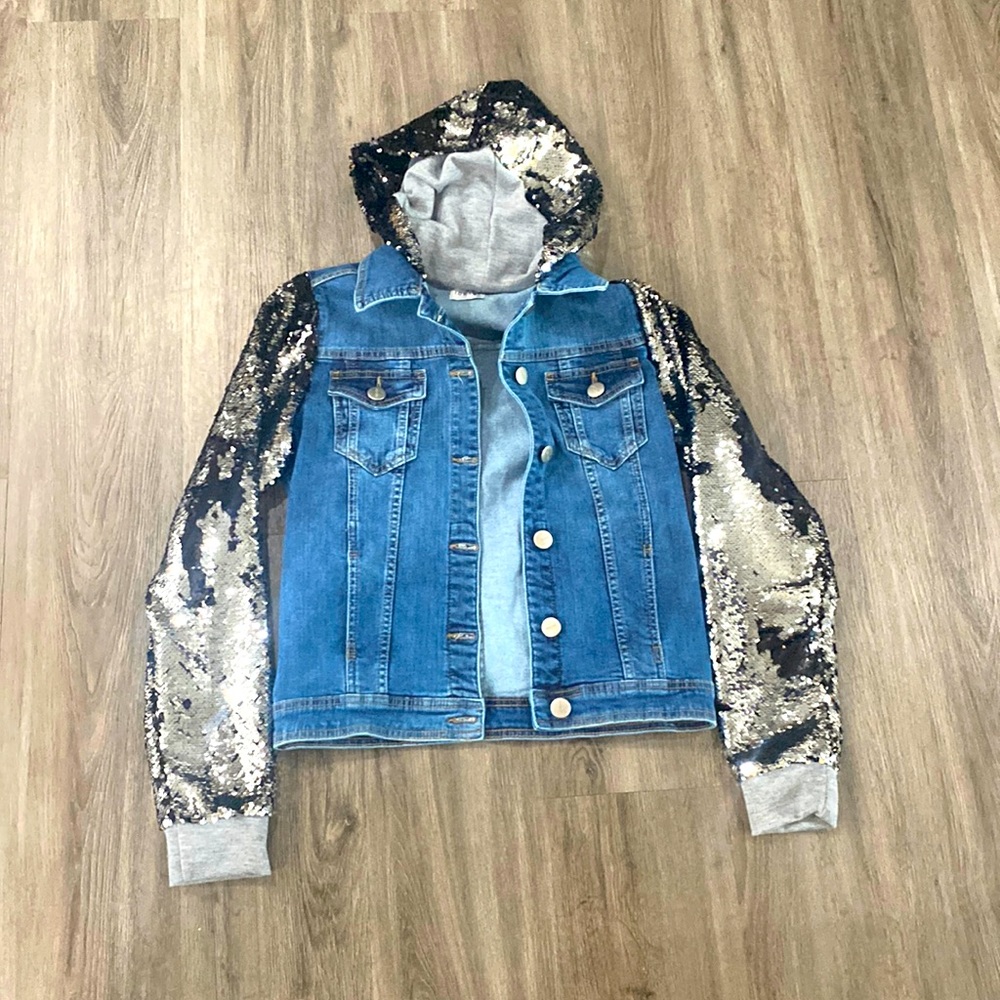 Jean jacket with sequin arms